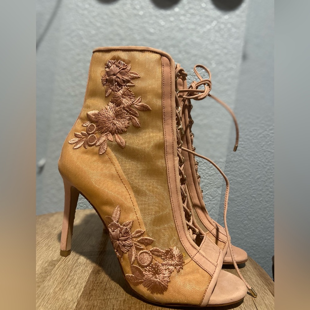 Gianni Bini High heels